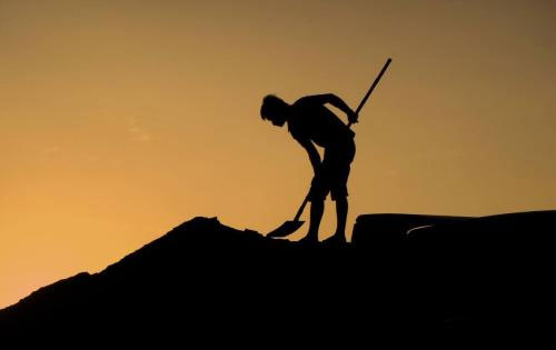 中共中央 國務(wù)院關(guān)于構(gòu)建和諧勞動關(guān)系的意見